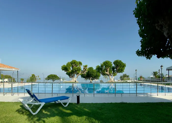 De (adults Only) Hotel 4*