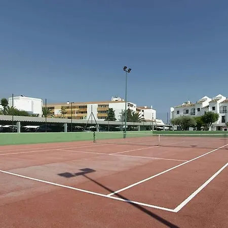 De (adults Only) Otel 4*