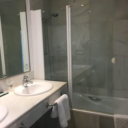 De (adults Only) Hotel 4*