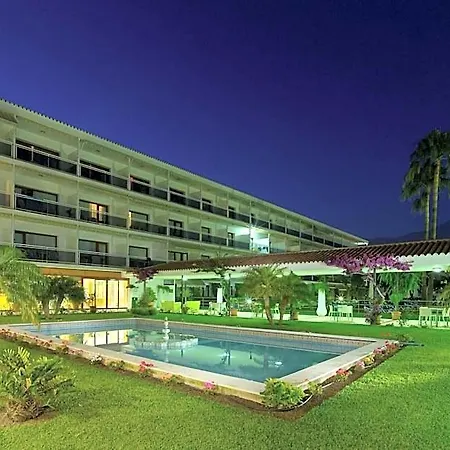 De (adults Only) Hotel 4*