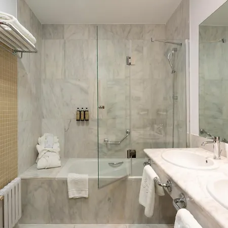 De (adults Only) Hotel 4*