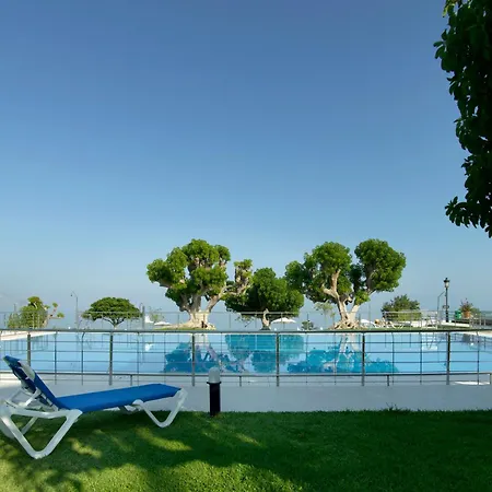 De (adults Only) Hotel 4*